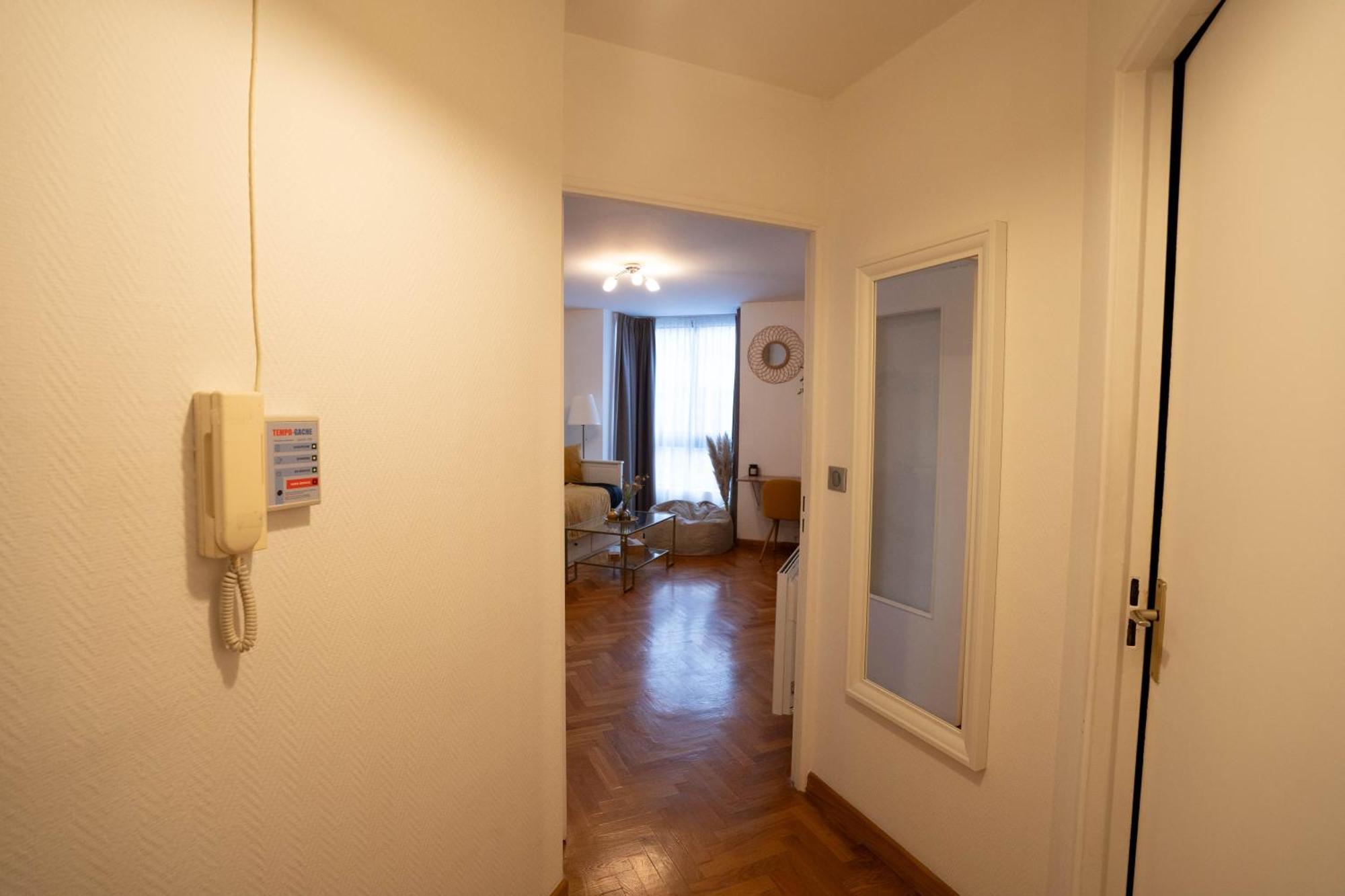 Studio Cosy - Asnieres Luaran gambar